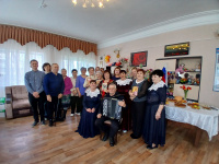 Весенний праздник для старшего поколения