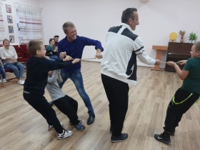 Папа может