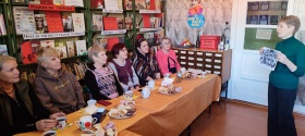 Любовью материнской мы согреты