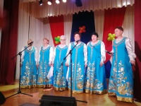 Праздник тех, кто осень жизни, не бранясь, благословил…