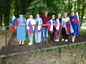 День России в Новоалександровском Центре соцобслуживания: праздник для души и ума!