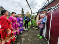 Есть женщины в русских селеньях