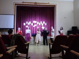 День смеха, шуток и веселья