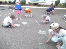 Цветы на асфальте